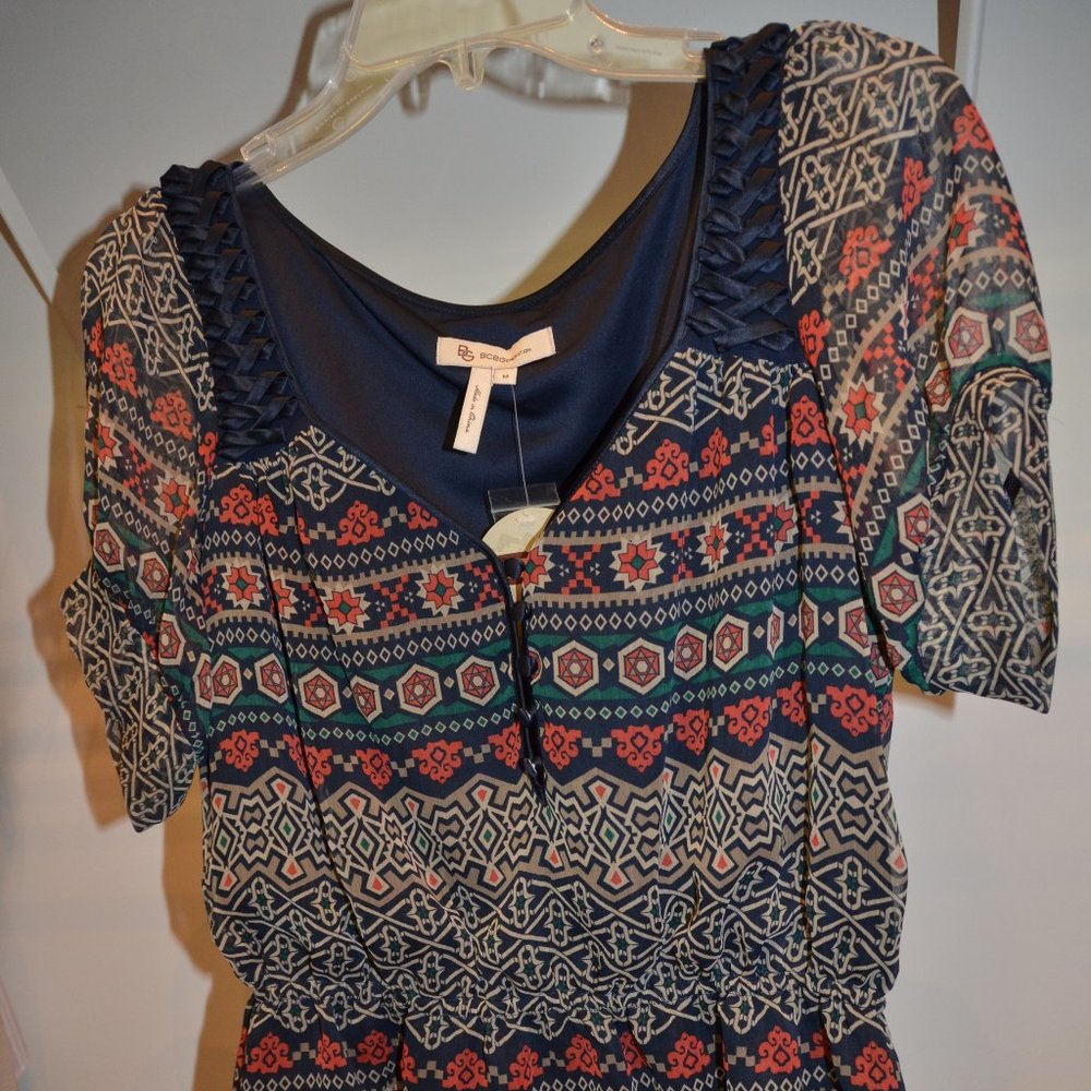 LOVELY PRINT DESIGN NWT BCBG BLUE FLOWY WOMENS CHIFFON RUCHED TOP SHIRT BLOUSE M